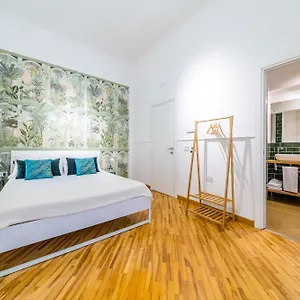 Starguest Dante Naples
