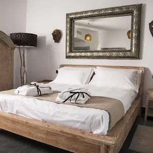 Seven Maze Charming House Bed & Breakfast