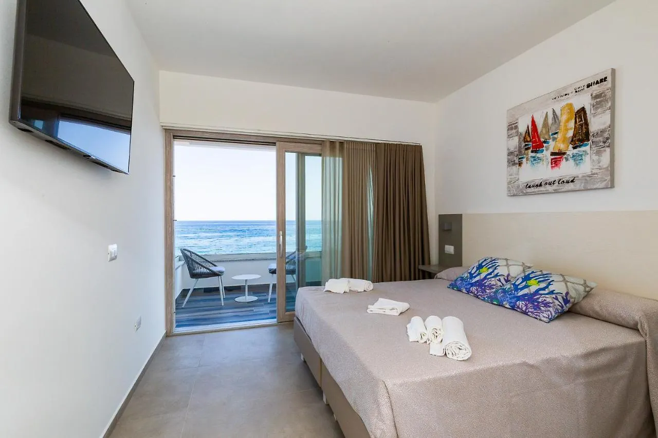 Hotel Caramare Cala Gonone 3*,
